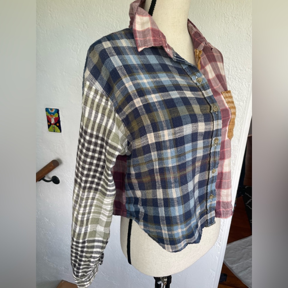 American Womens Eagle Plaid Patchwork Cropped Fla… - image 5